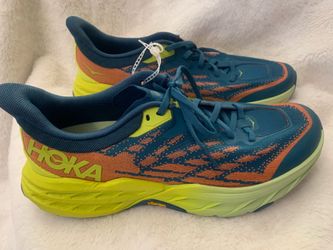 New Hoka shoes for men’s size #10 /Tenis de hombre Hoka size #10