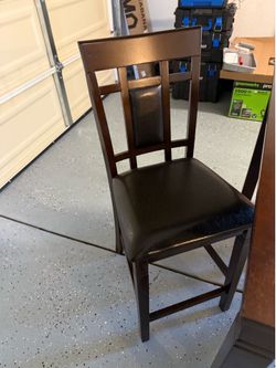 Beautiful dining room table and chairs