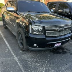 2008 Black Chevy Avalanche LTZ