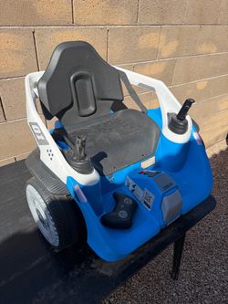 Kids Electric Ride-On Car w/ Remote