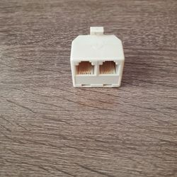 TEKEOHONE SPLITTER ADAPTER - RJ11 MALE TO DUAL FEMALE 
