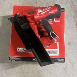 Milwaukee M18 FUEL 3-1/2 in. 18-Volt 21- Degree Lithium-lon Brushless Cordless Framing Nailer (Battery Not Included)