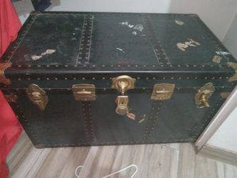 Taylor Fiber Co. Vintage Steamer Trunk