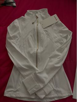 Lululemon white and gold shorts set size 4