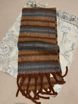 Scarf- new- Warm- Big 