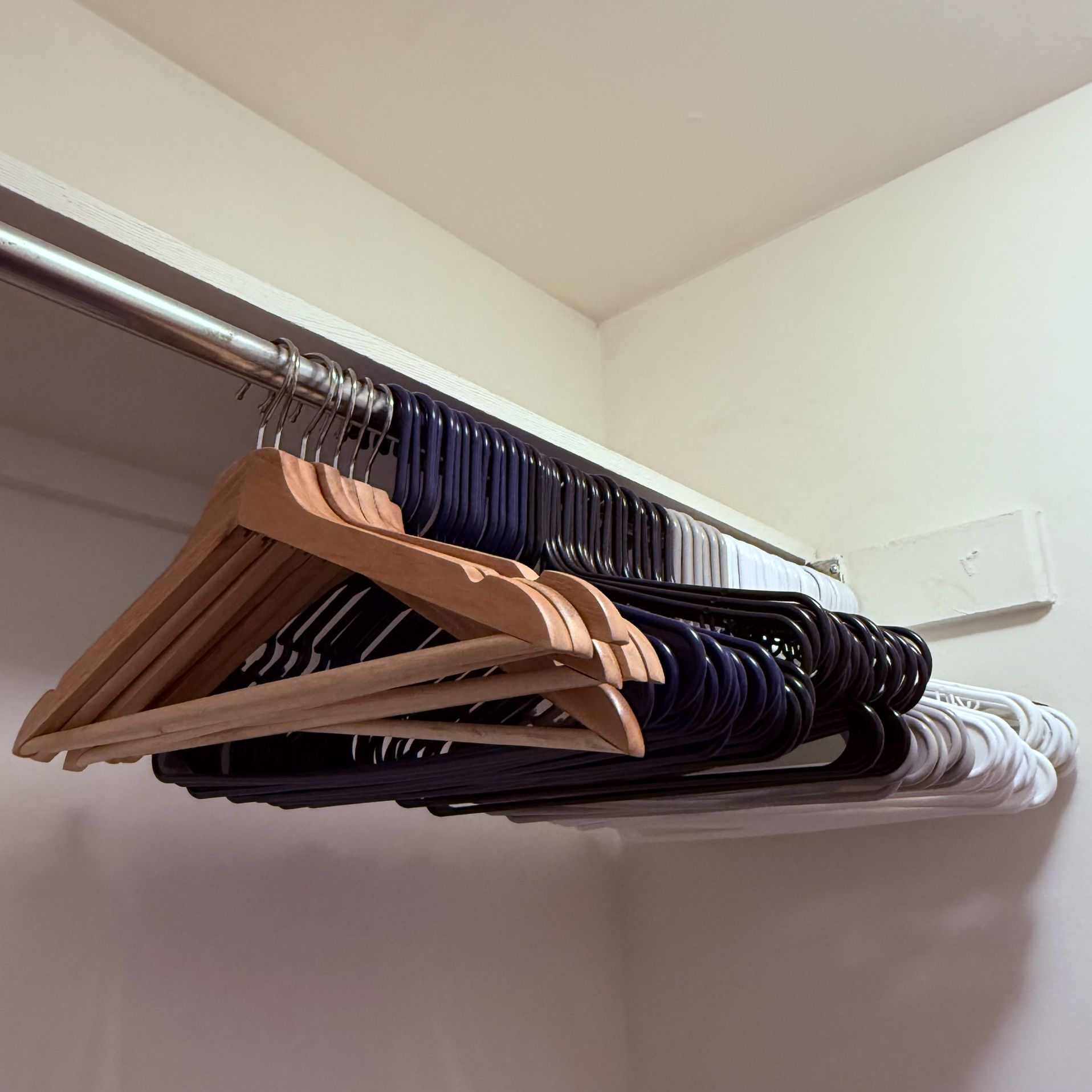 Closet Clear-Out – 90 Plastic + 7 Wooden Hangers for $20!