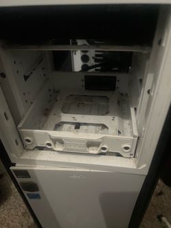 NZXT White Mid-Tower PC