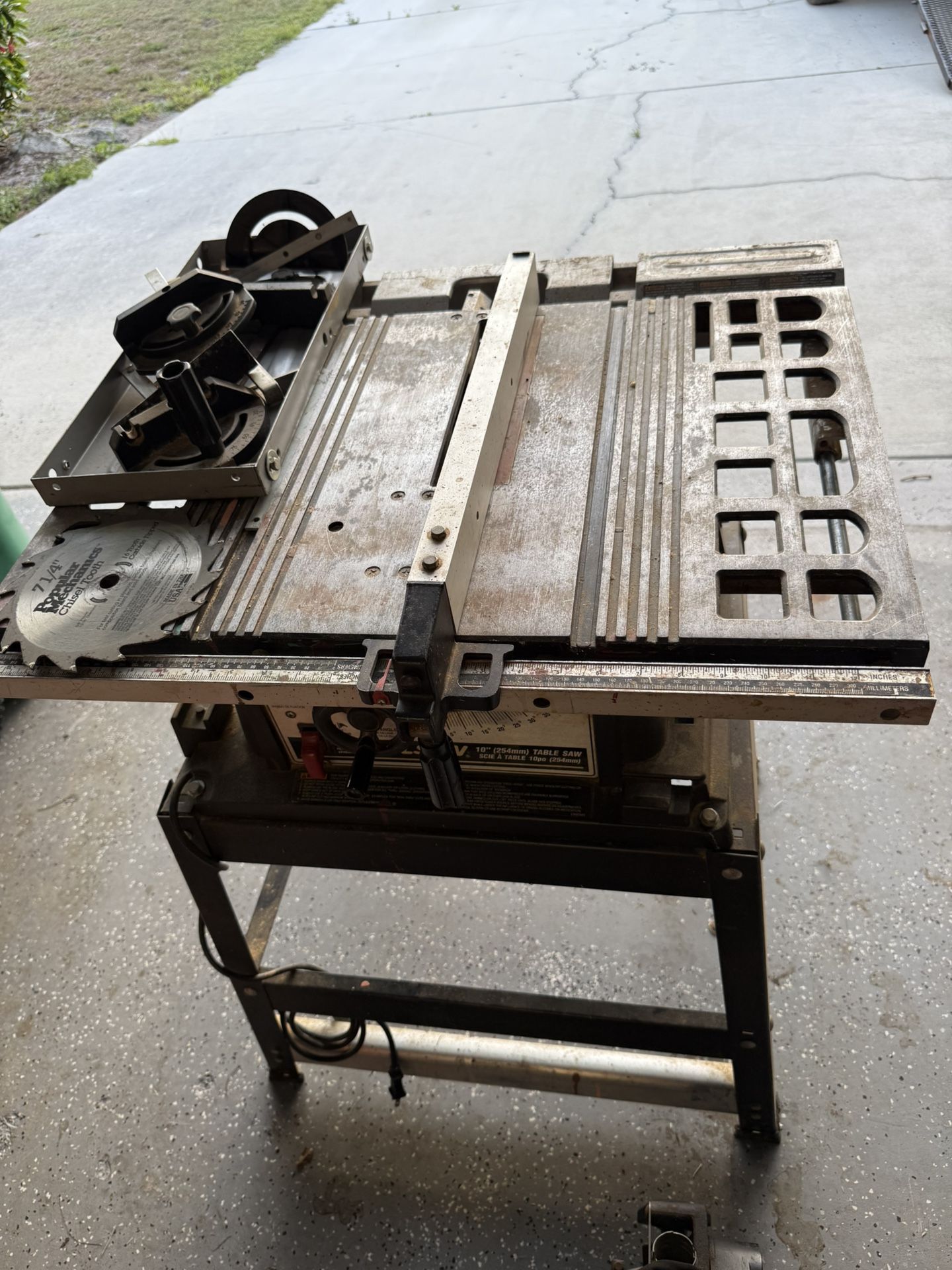 SKIL 10-inch Jobsite Table Saw