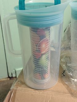 2 64 Ounce Infuser Pitchers