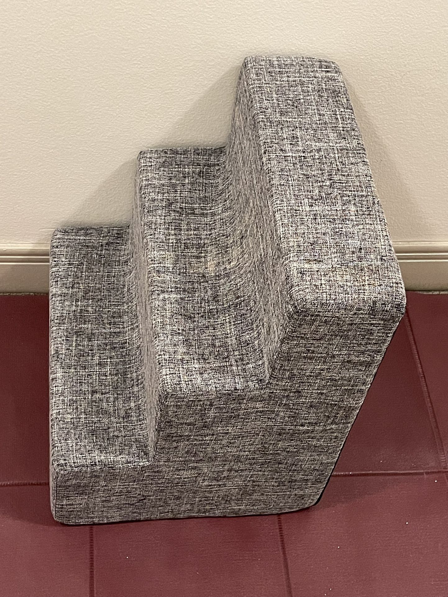  3-STEP FOAM PET STEPS w/Removable LINEN COVER - posted price is firm.