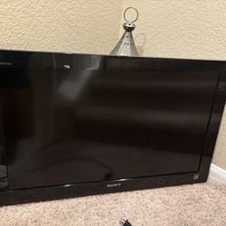 Sony Bravia 32 In Tv With Stand