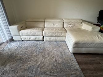 Sectional couch