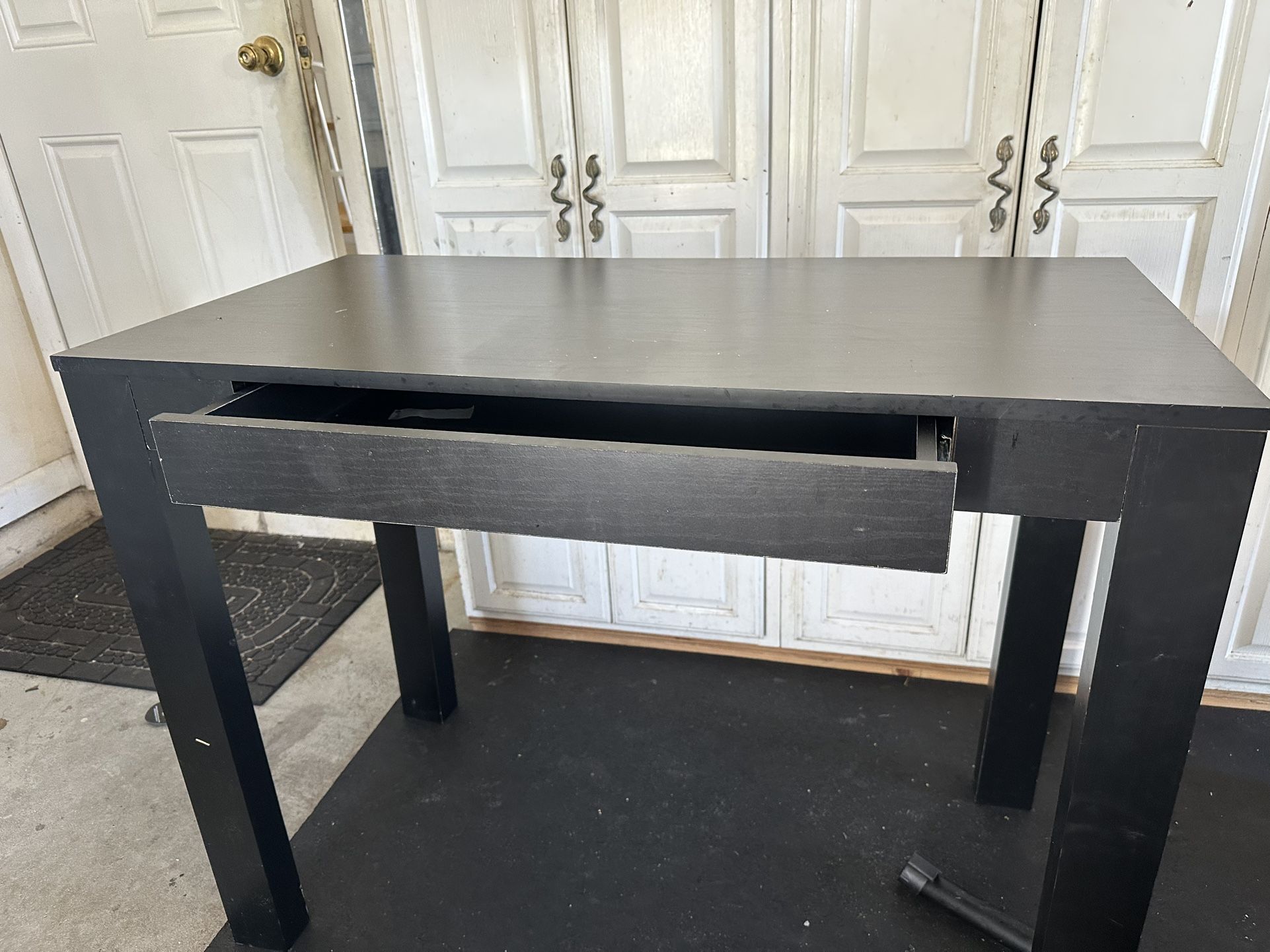 Black Desk With 1 Drawer