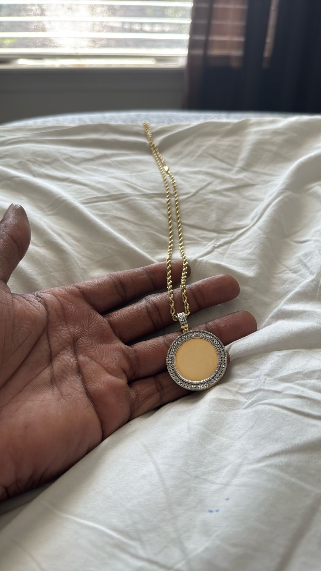 Gold Chain With Diamond Pendant 