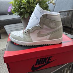 Wmns Air Jordan 1 Retro High OG 'Seafoam'