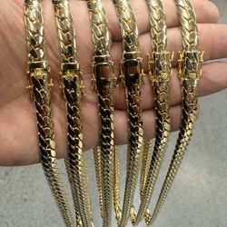 Best quality 14k stamped premium gold plated ✅✅  Available in 20mm 24”26” long 💥💥💥 