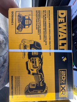 DEWALT 20V XR Brushless Oscillating Multi-Tool Kit