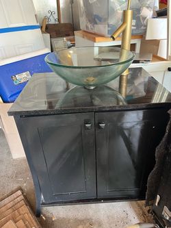 27” Bathroom Vanity w/ Glass Vessel Sink + Gold Faucet