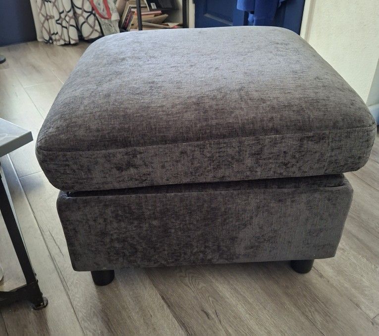 Large Storage Ottoman