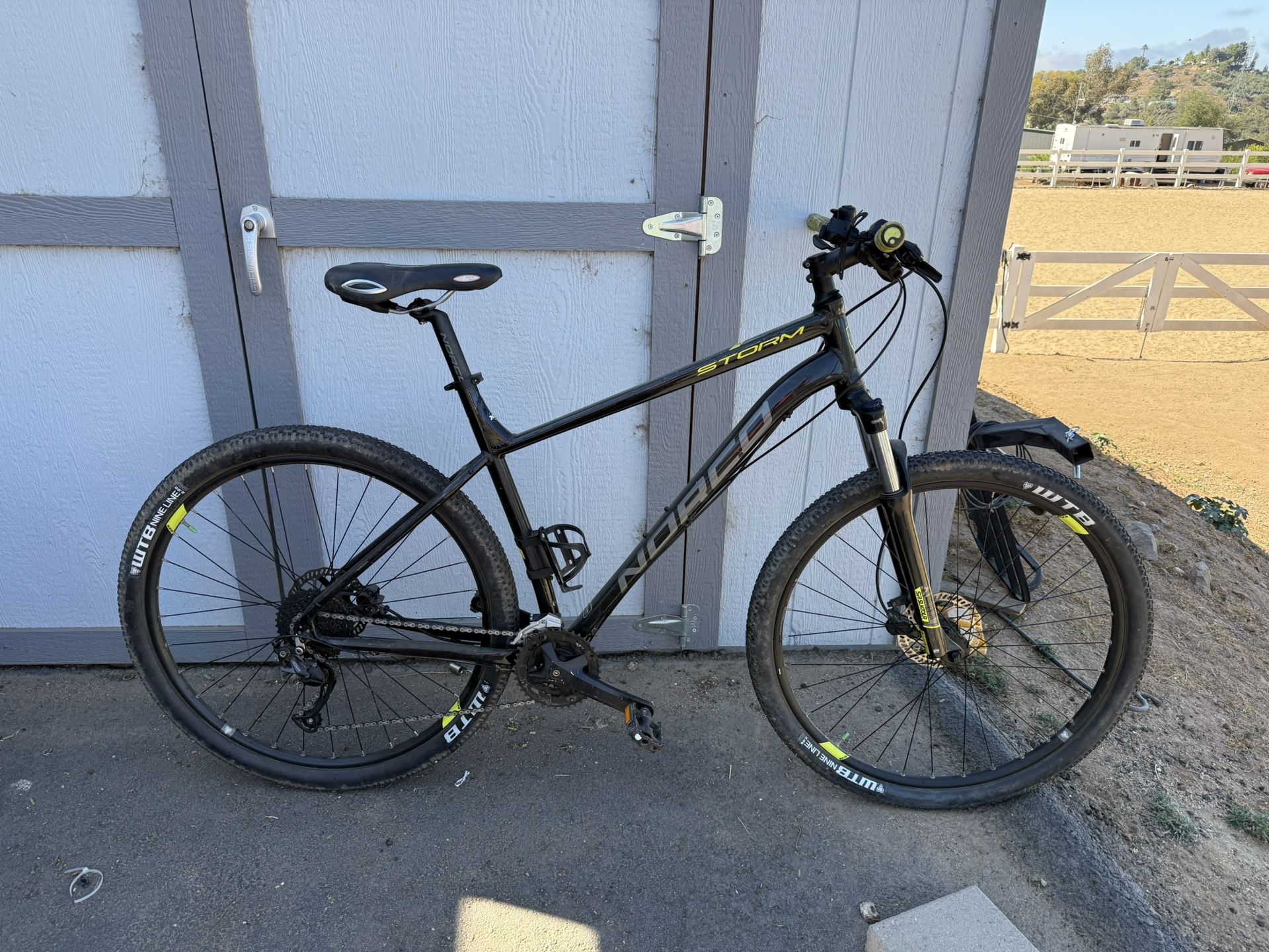 For Sale: Mountain Bikes Bike Rack Bundle