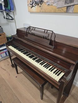Great Piano For Sale Must Sale!