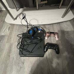 PS4 With 2 Controllers 