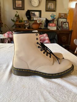 Men’s Doc Martins Size 12