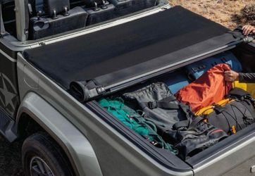 Jeep Gladiator Bed Cover