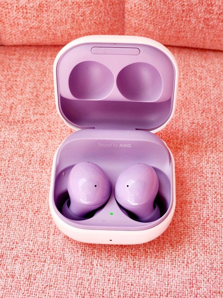 Lavender Samsung Buds 2