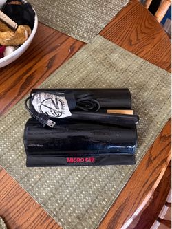 Chi micro, flat iron with case