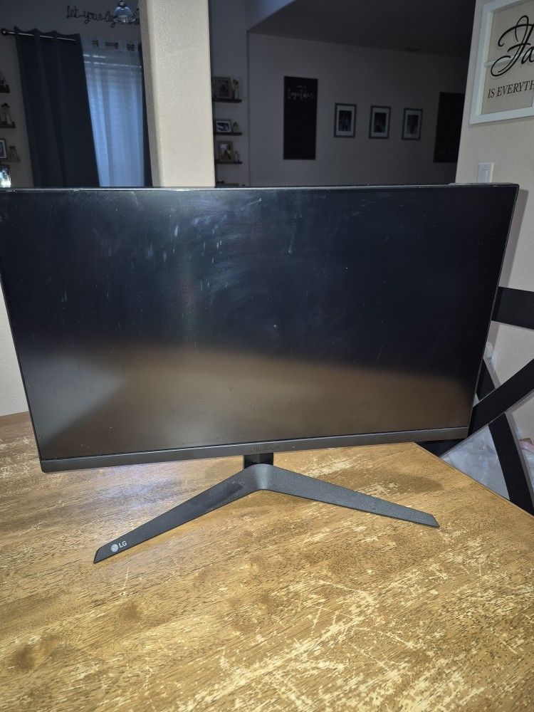 24 Inch Monitor 