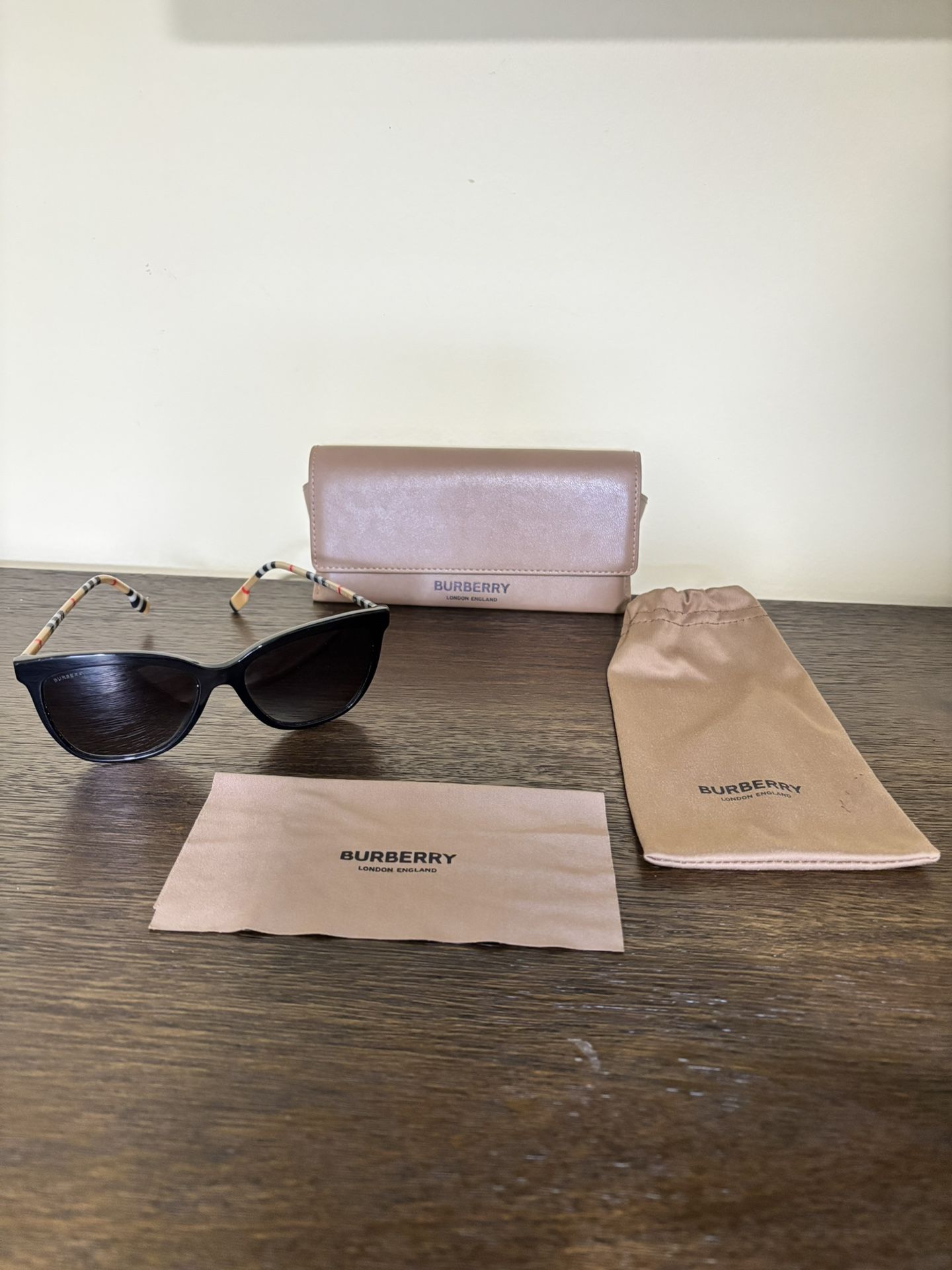 Burberry Sunglasses - BE4308 Clare