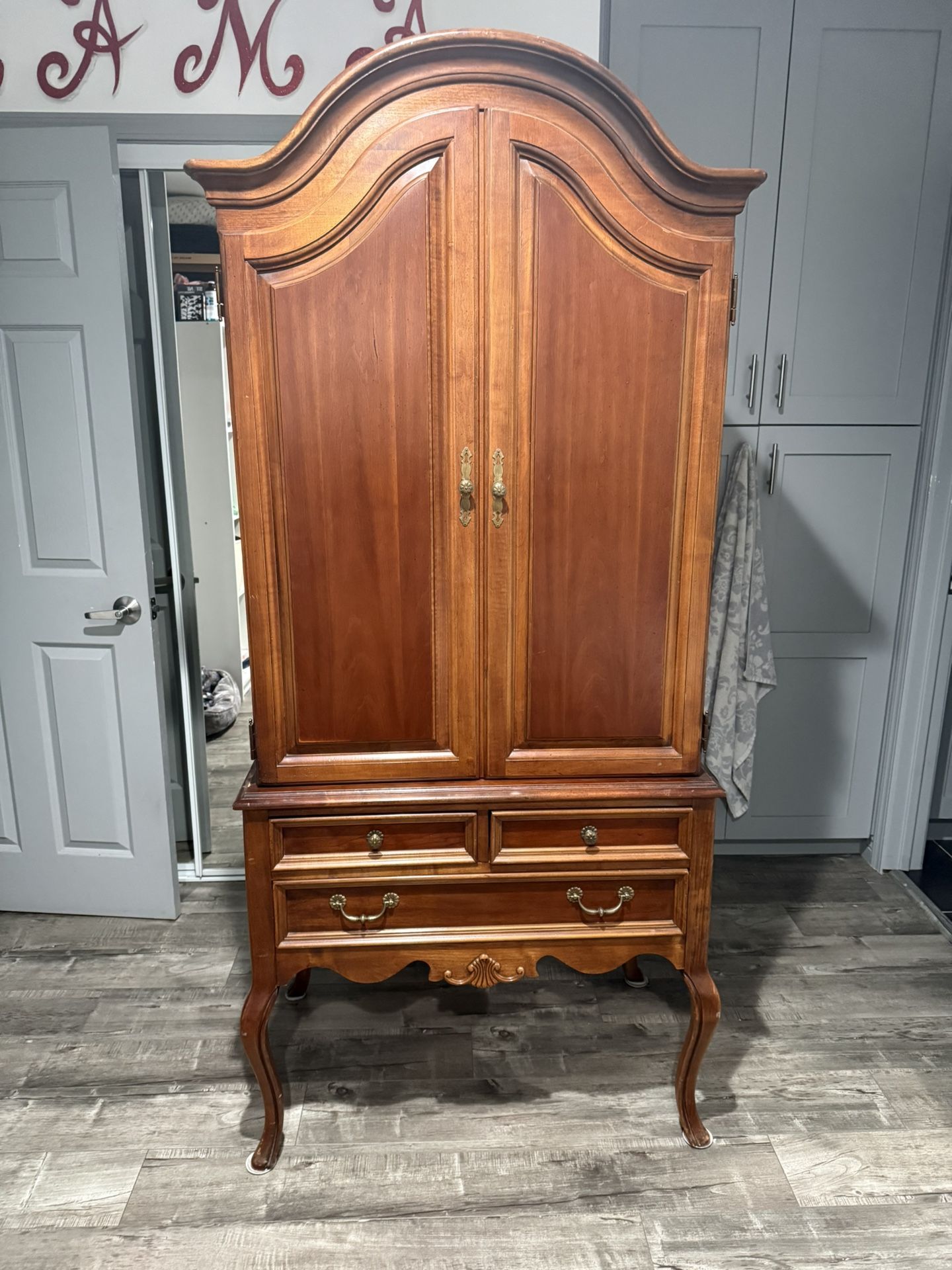 Lexington Armoire