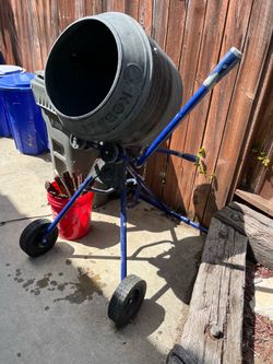 Kobalt cement mixer