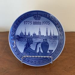 Royal Copenhagen Denmark Porcelain 1(contact info removed) Bicentenary plate with box - just under 7.25” diameter