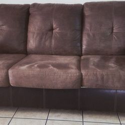 Couch Ashley Furniture