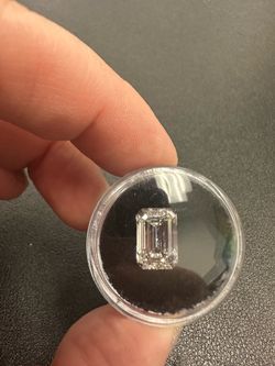 5 carat Emerald cut diamond