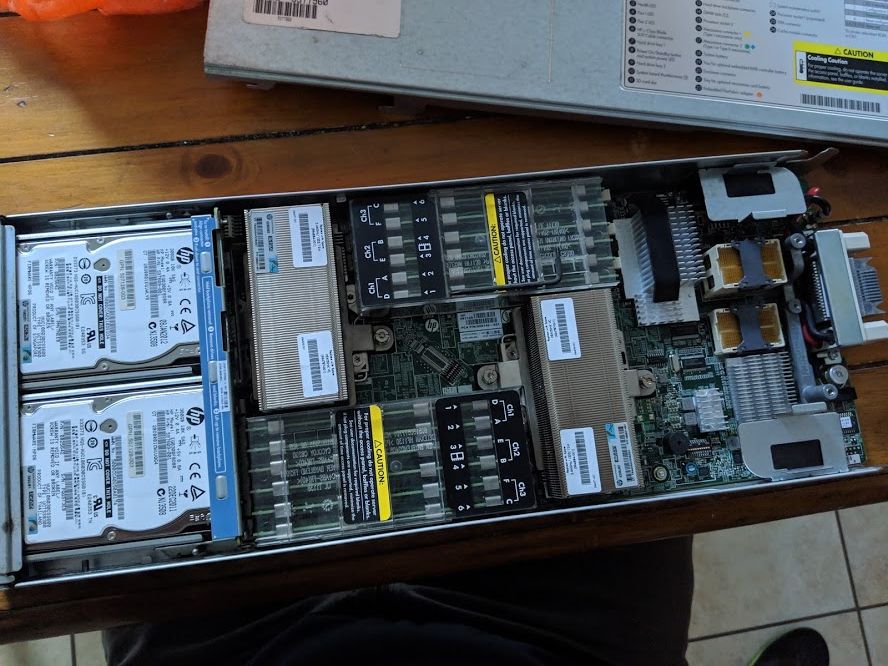 HP PROLIANT 460 SERIES G7 BLADE SERVER C7000 (trades welcome)