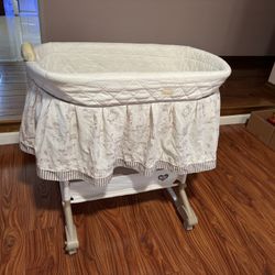 Delta Baby Bassinet