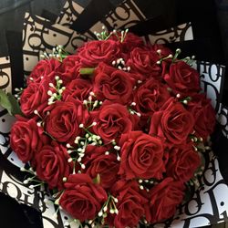 Red rose bouquet