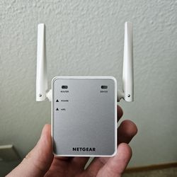 NETGEAR Wifi Range Extender Ex2700