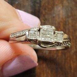 14K Size 7 Wedding Ring