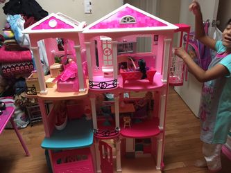Barbie dream house