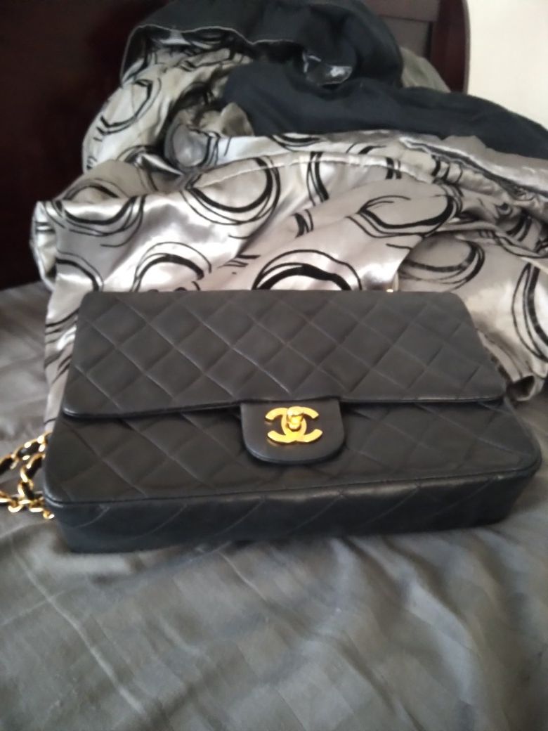 Vintage channel purse authinec