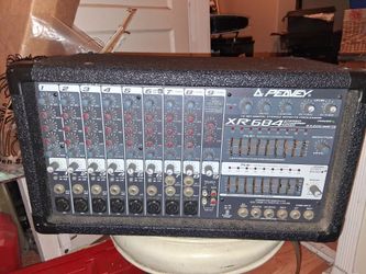 Peavey XR684 400 SC Mixer Amplifier