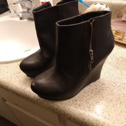 Missano Boots Number 7