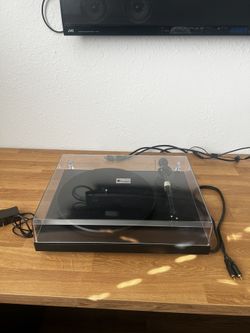 Pro-Ject Debut 3 Record Player