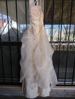 Wedding dress
