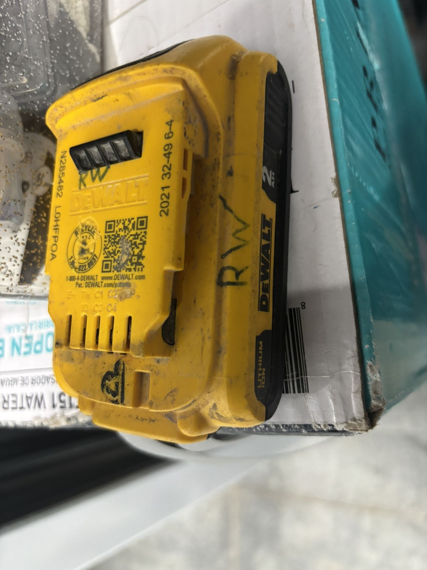 20V MAX 2.0AH LI-ION BATTERY