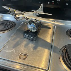 Flying Fortress model B17